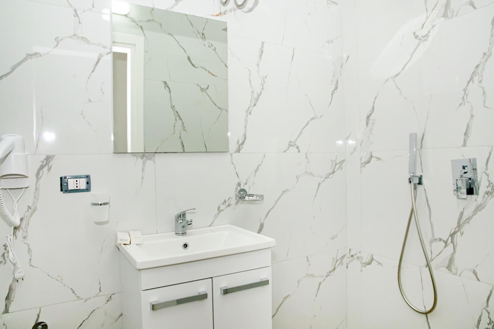Alv Rent Rooms Avlonya Dış mekan fotoğraf